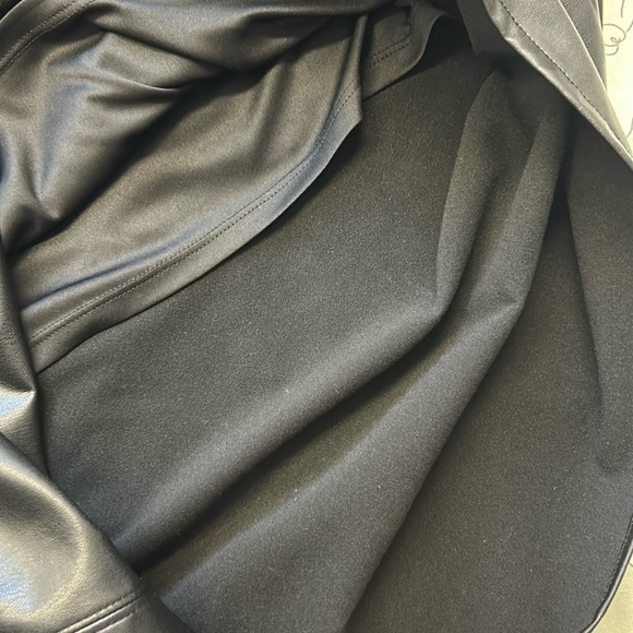 NWT Simply Vera Vera Wang Faux-Leather Midi Skirt in Vera Black M - Picture 14 of 15